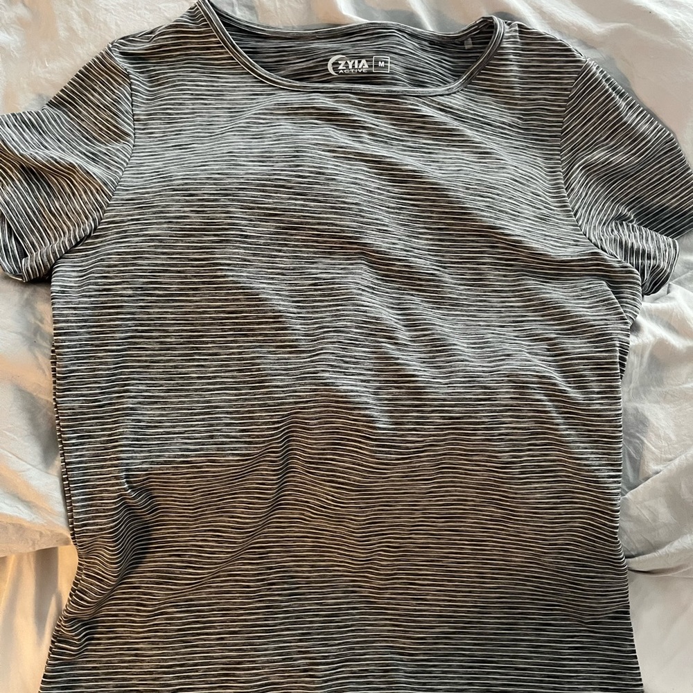 Zyia T-shirt